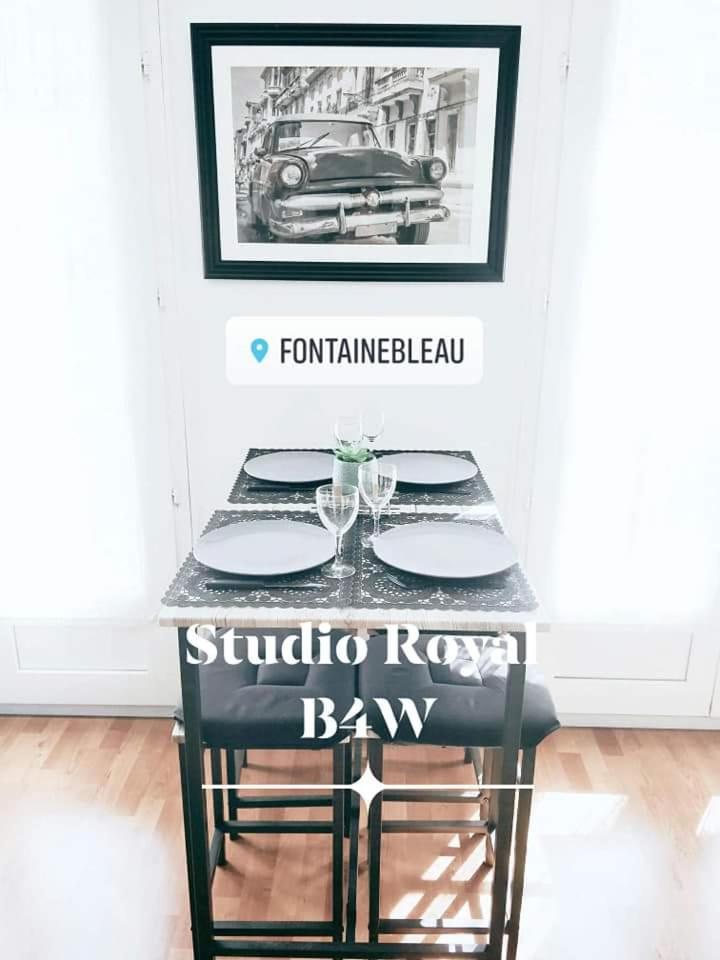 Studio Royal by Beds4Wanderlust - Place du marché avec parking privé Fontainebleau Habitación foto