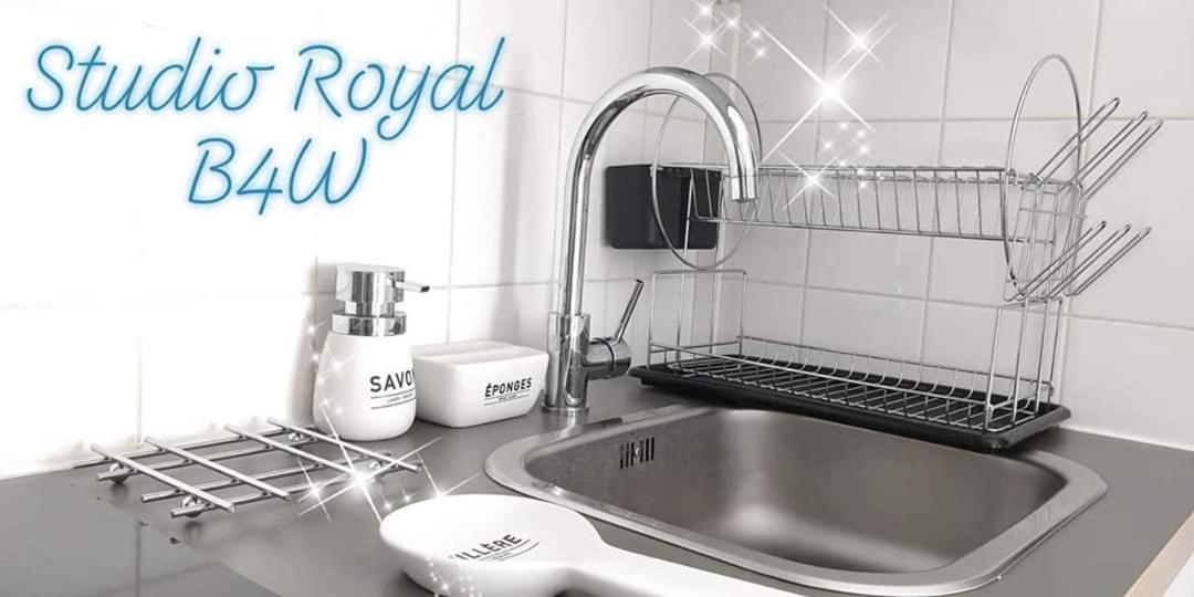 Studio Royal by Beds4Wanderlust - Place du marché avec parking privé Fontainebleau Habitación foto